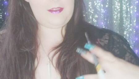 Nicki Pie Latex with cigarette holder