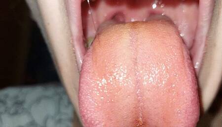 I drank orange soda, so now my tongue is orange