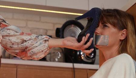 Weronika And Khaleesi - Smell Scent Of Your Ukrainian Lady - Full - Russian Language - HD 2560x1440