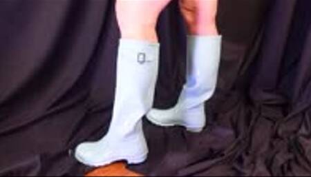 Showing off my New Light Blue Hunter Wellie Boots MP4 1080