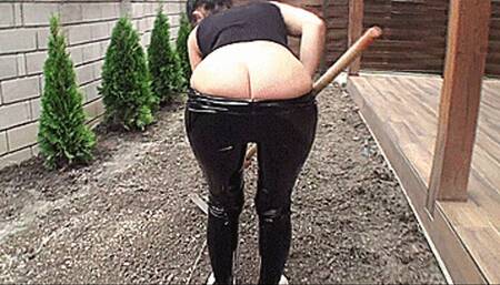 Now that's a butt crack! (1920x1080 HD) MP4