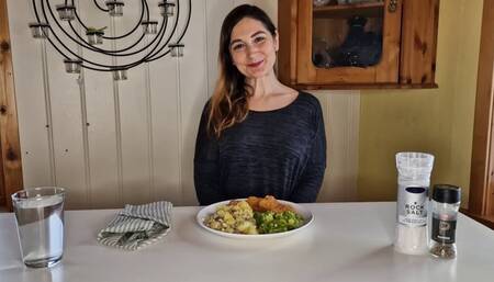 Sarah Loves Her Meal