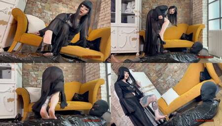 Miss Patricia - Feel The Pressure (HD 720p MP4)