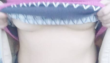 FLASH TITS AND BLOWJOB IN THE PUBLIC STREET