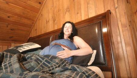 gassy pregnant milf in bed
