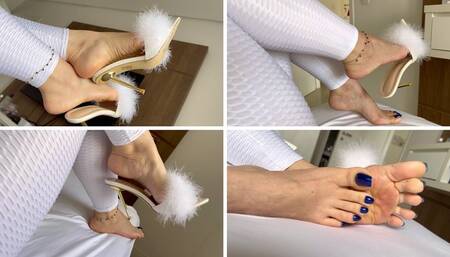 Does my dangling make you horny? - Goddess Grazi