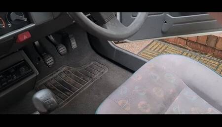 Tina's Sideboob Bouncing Crank