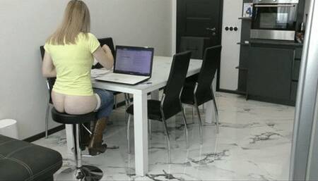 When you are picking up papers on the floor, you get stuck with your back on the floor kicking the air and farting MP4 FULL HD 1080p