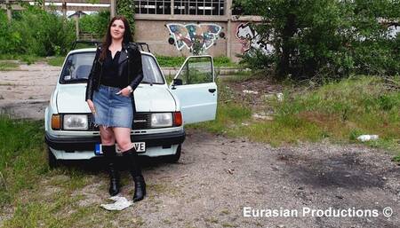 CustomVideo - 12 - Jenny trouble with old Skoda