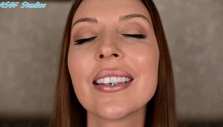 Macy Wilde 's intimate vore - MOV