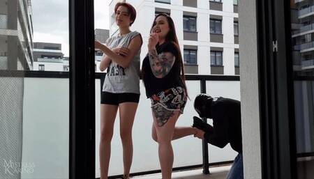 Boot cleaning on the balcony during smoking - [720p]