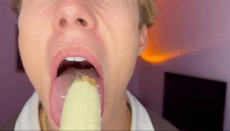 Banana Boyfriend- MP4