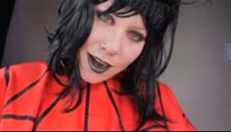 POV gets Kisses from Lydia Deetz MP4 640