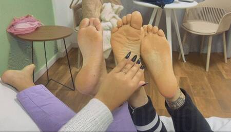 BEST SELLER Lana Noccioli with FRIENDS - Lotion teasing with two pretty small feet