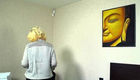 CREAMPIE FOR THE GILF COUGAR