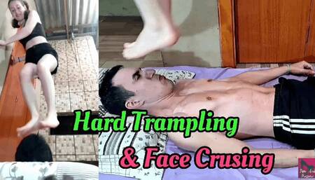 22# Beatriz Hard Trampling and Face Crushing
