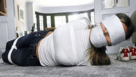 Chantelle in: The Awesomely Kinky New BabySitter Said I Could Tie Her Up TIGHT & Gag Her Sexy Stuffed Mouth With a Handkerchief! (Special Cut) (WMV)