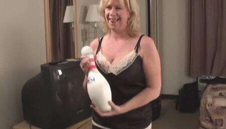 I Am Gonna Fuck A Bowling Pin! (wmv)