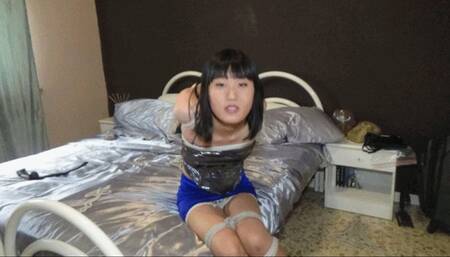 Elastic T-girl Made Into a Bowstring (WMV HD 8000kbps)