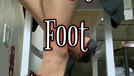 Angry Foot Shaking 1080HD