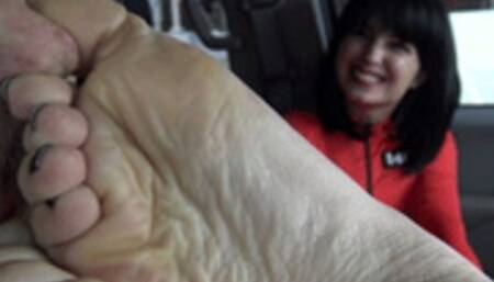 Stinky Feet Prisoner with Dazey 4K UHD MP4