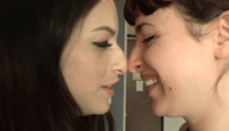 Tongue Fetish Fun With Indica Jane & Karly Salinas (SD 720p WMV)