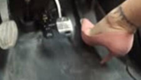 Debbie borrows the Rental Van - Floor Cam