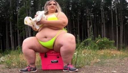 Giantess Creeped Out by Tiny 3" Man During Photoshoot PMV Music Video