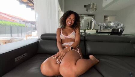 Cute Amateur Skyla Sun Gets Fucked