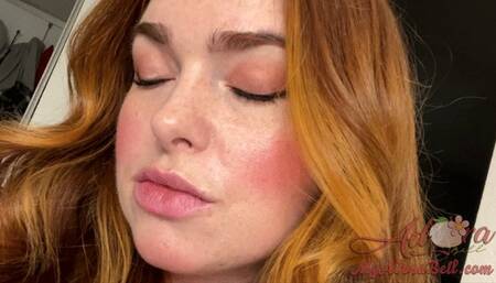 Redhead Obsessed Face Fetish (mp4)