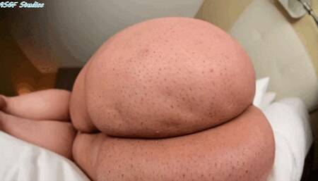 Nixlynka doesn't take kind to booty hole invaders!- MOV