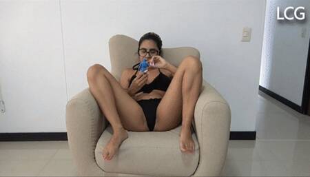 Capitan America Pleases Julia Again