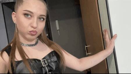 b103 Goddesses Bertie Foot Worship Spitting Dominant Foot Licking [mov]