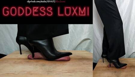 BOSSY BALL STOMPING [CENSORED][MULTI-VIEW]