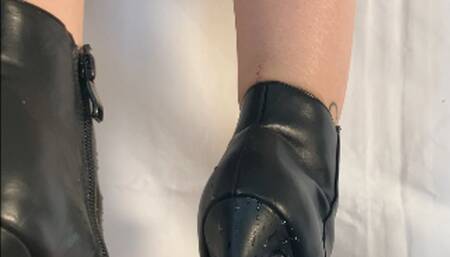 A crushing dream comes true - Foodcrush, POV and underglass views in Buffalo Ankle Boots - HD