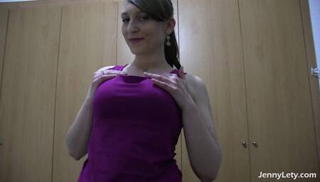 I suck him so that he cums on my pussy!