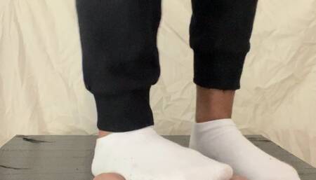 Extreem ballbusting and cock stomping