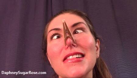 * 854x480p * A Sensual Naked Nose Pinching - Mp4