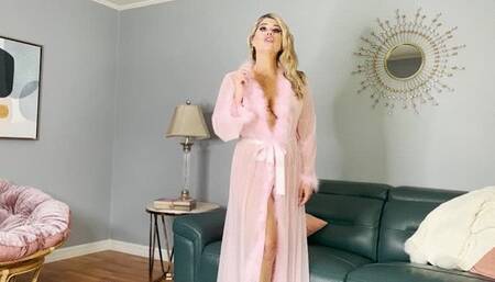 Strokin' For Your Sexy Step-Mom (mp4)