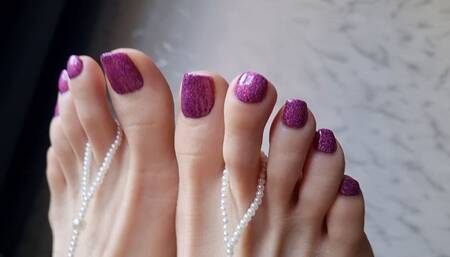Shining princess toenails