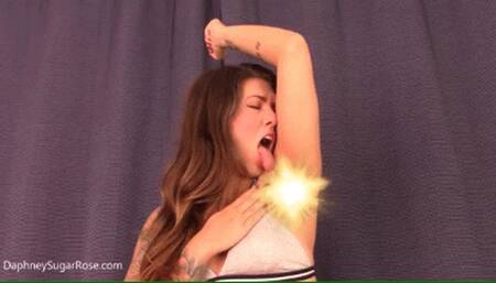 * 854x480p * Armpit Sweat Lover - MOV