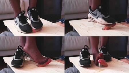 Cockboard trample shoejob and pantyhose footjob