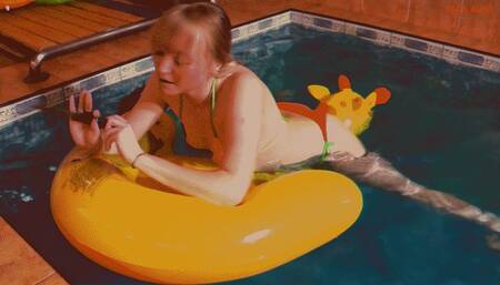 Alla hot fucks inflatable giraffe in the pool and POP his sharp object during orgasm!!!