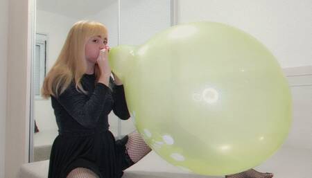 Alla makes B2P green crystal balloon 17 inches!!!