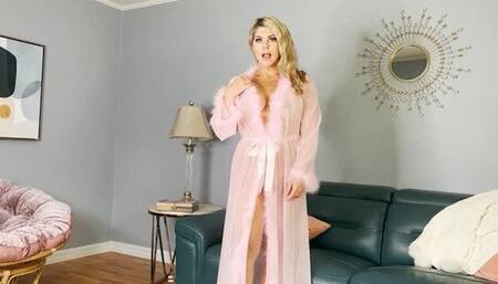 Strokin' For Your Sexy Step-Mom (hd wmv)