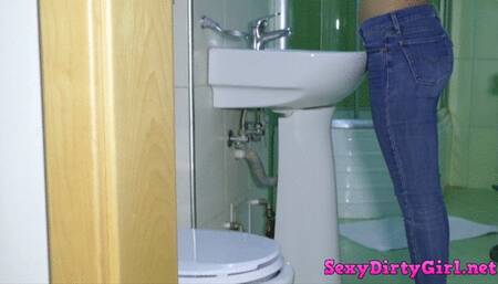 Amazing sexy ass in the rain Levis denim