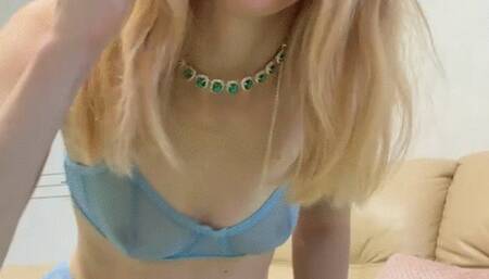 angelmammu plays with dildo cum