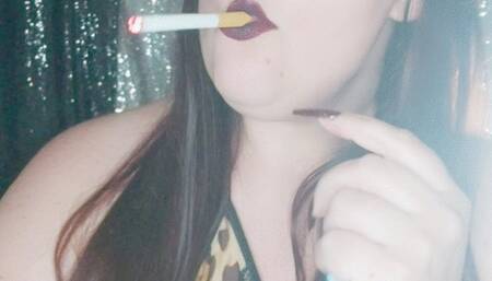 Nicki Pie Newport 100 Smoking Masturbation