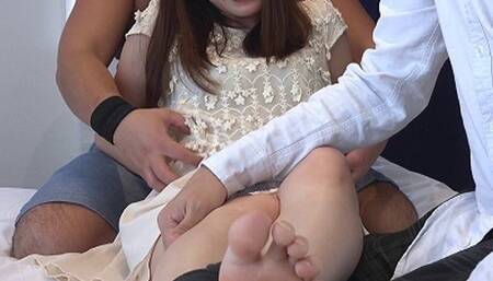 MF Foot tickling hell_Saki 4K