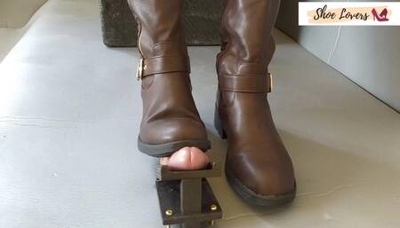 Brown boots pedal pumping bootjob
